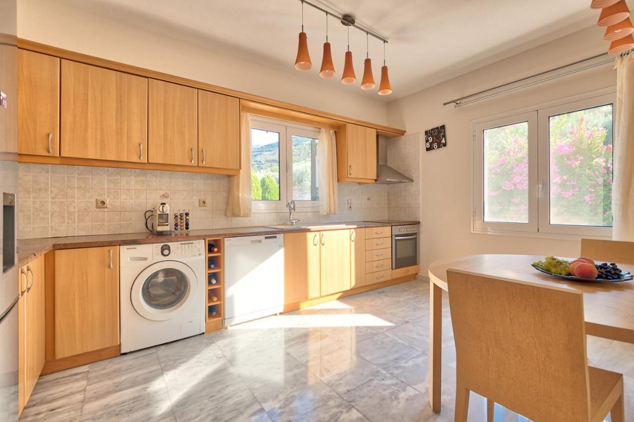 Villa Bamour With Paradise View Epidaurus Exterior photo